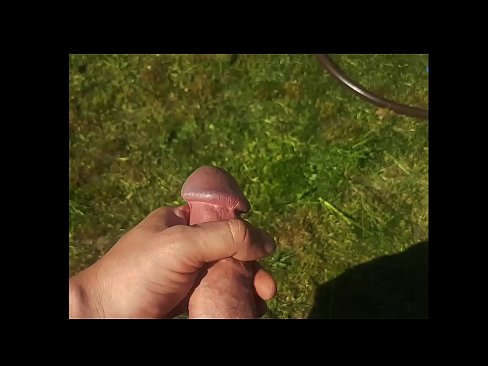 ❤️ Hot hottie får den rosa fitten hennes knullet og kommer med en sprut i en sommerhage ☑ Pornovideo på porno no.pornolymp.ru ❌️