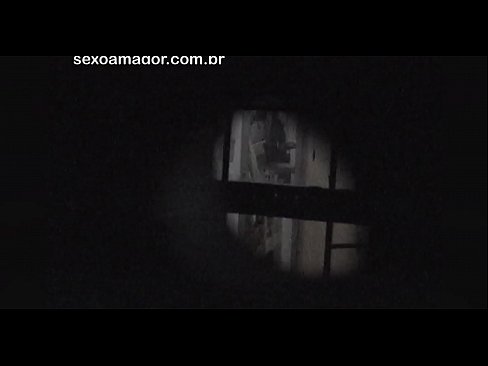 ❤️ Blondie blir i hemmelighet filmet av en nabolagsvoyeur gjemt bak hule murstein ☑ Pornovideo på porno no.pornolymp.ru ❌️